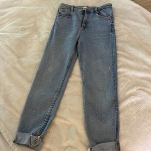 Zara jeans size 4- high waisted